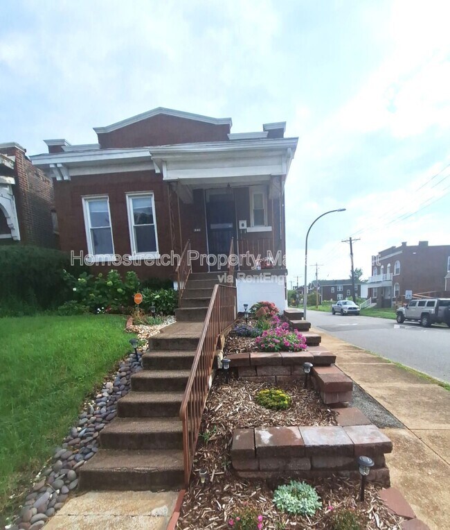 Foto del edificio - 4898 Margaretta Ave