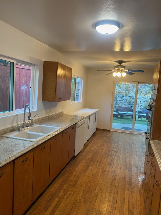 Building Photo - 5061 Tierra Baja Way