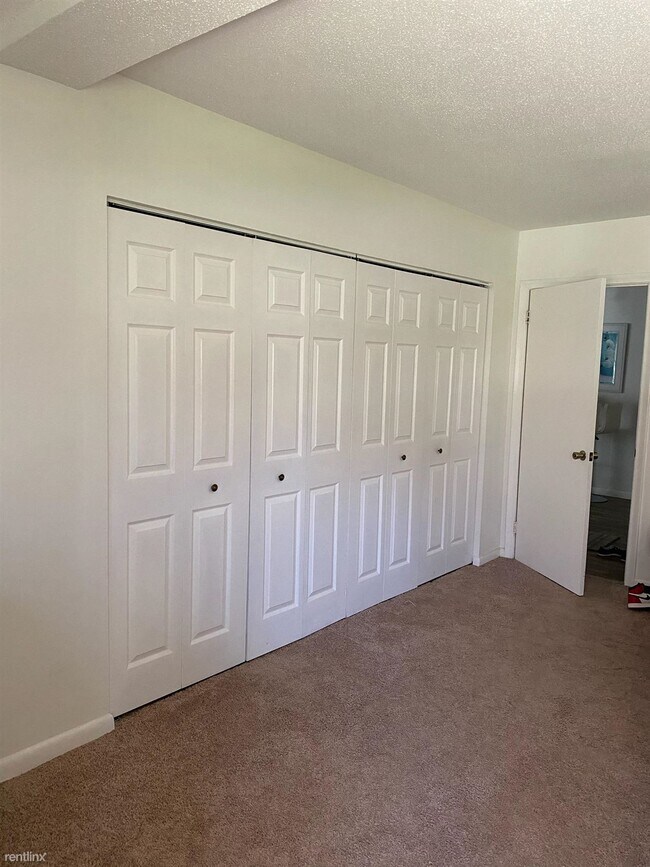 Foto del edificio - 1 br, 1 bath Condo - Pine Ridge Condominiums