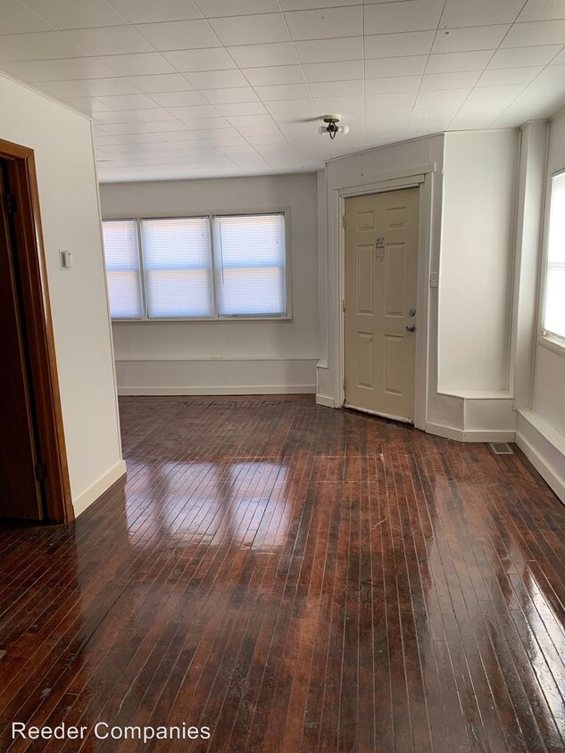 Foto principal - 4862 Baring Ave