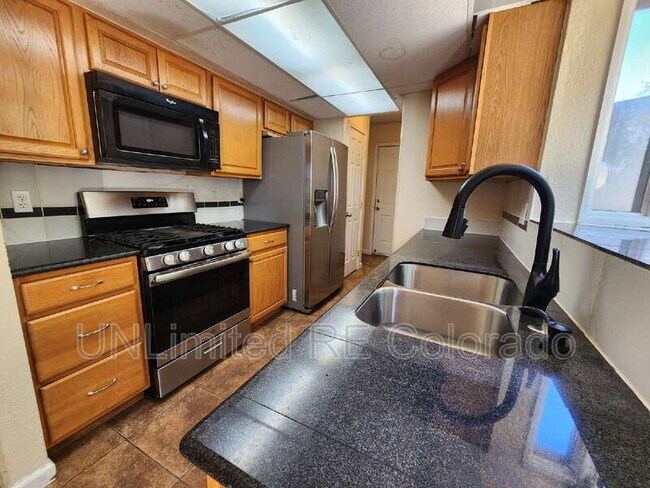 Foto del edificio - 10833 W Patterson Pl