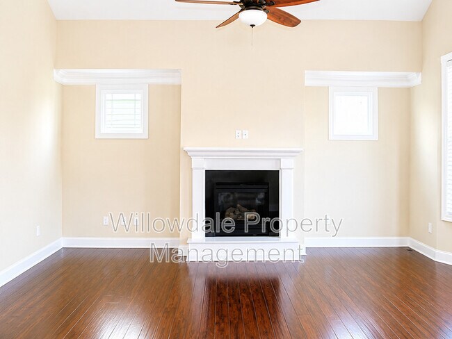 Foto del edificio - 1025 Governess Ln