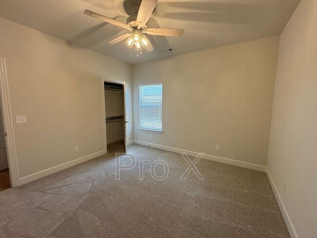 Foto del edificio - 1441 Overcup Oak Ln