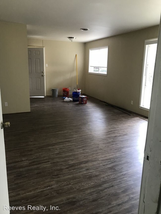 Building Photo - 4 br, 1.5 bath House - 2907 Halls Mill Rd.