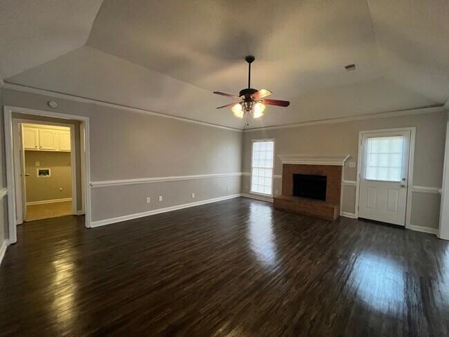 Building Photo - 1303 Creeks Edge Dr
