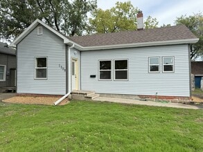 Building Photo - 1308 3rd Ave SW