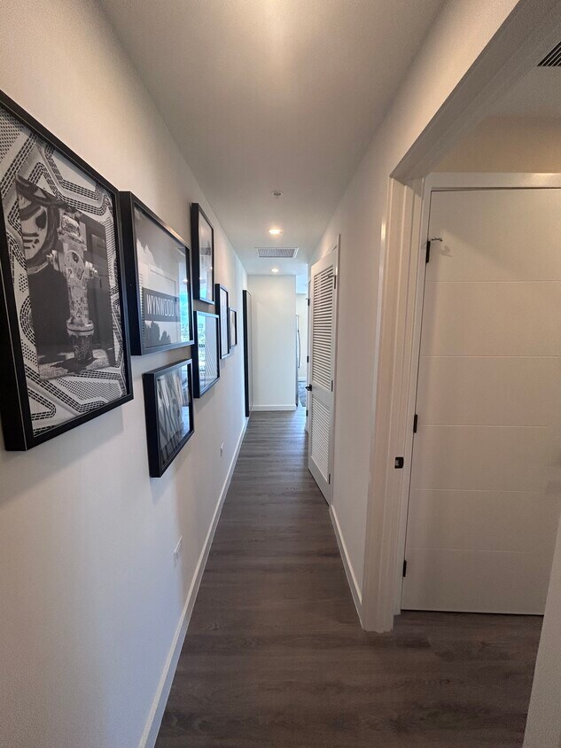 Foto principal - 83 NW 26th St