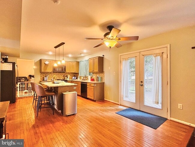 Building Photo - 6 Forest Vista Ln