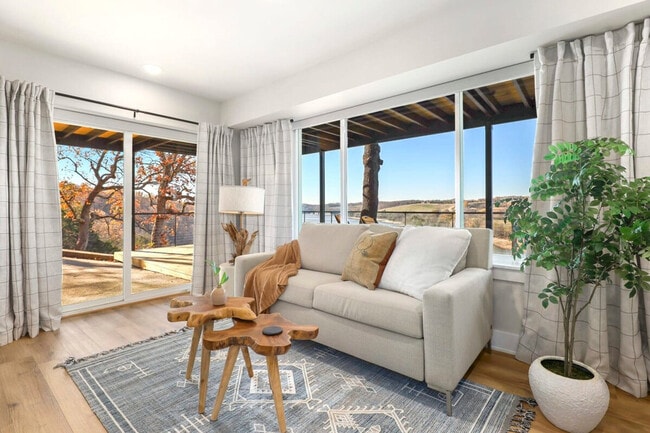 Building Photo - 22941 War Eagle Blacktop Rd