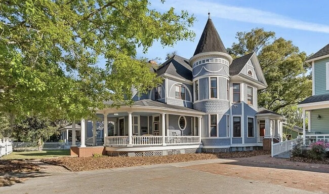 Foto del edificio - 205 SE 7th St