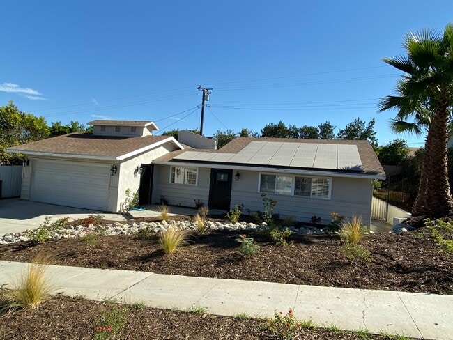 Foto del edificio - 884 Moffatt Cir