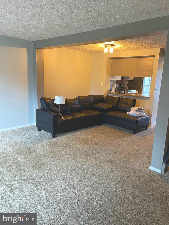 Foto del edificio - 5804 Drawbridge Ct