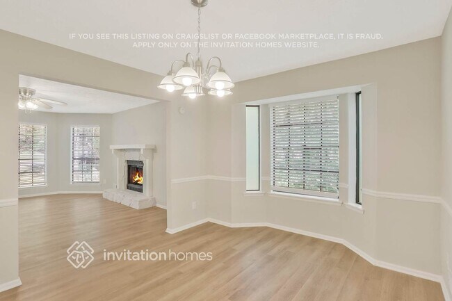 Building Photo - 5231 Mainstreet Park Dr