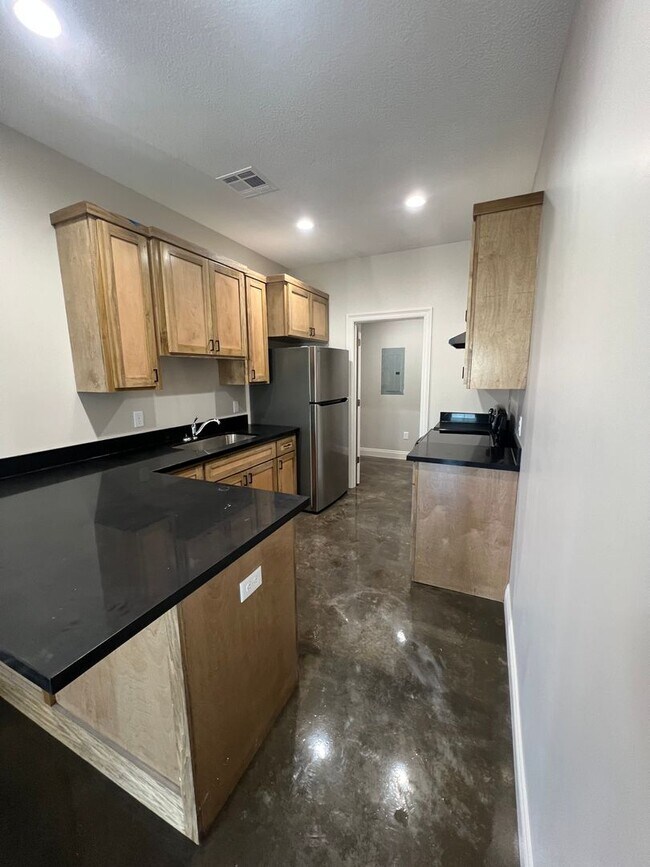 Foto del edificio - Brand New Duplex