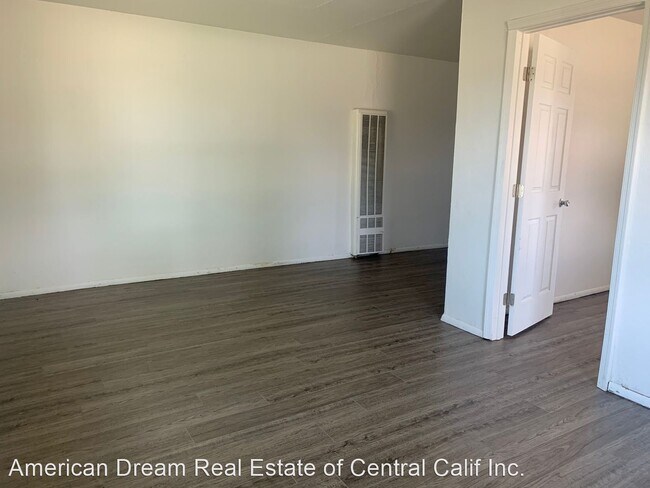 Building Photo - 1 br, 1 bath House - 13856 Front St.