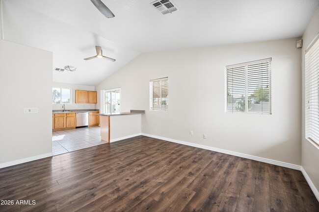 Foto del edificio - 4032 N 14th Pl