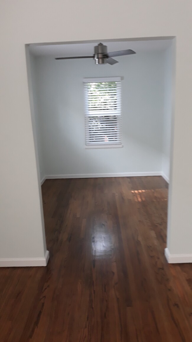 Dining Room - 3949 Veselich Ave