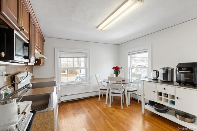 Foto del edificio - 38 Forest Ave