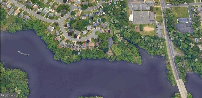 Building Photo - 62 Lakeview Ct