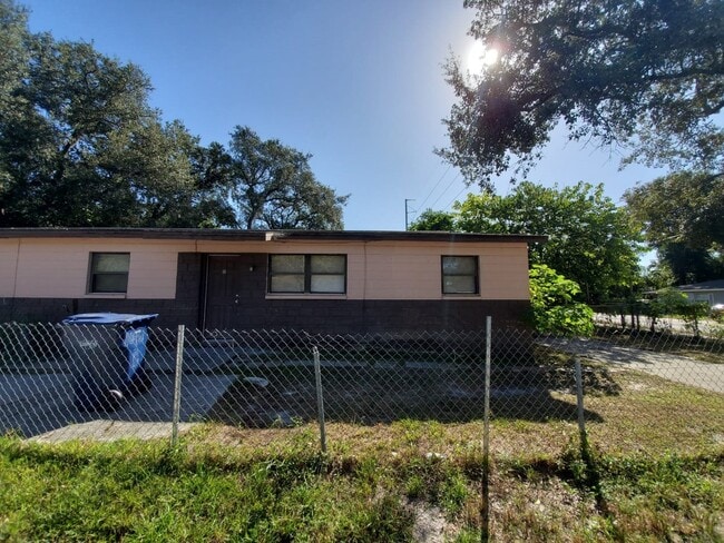 Photo - 10401 N 11th St Apartment