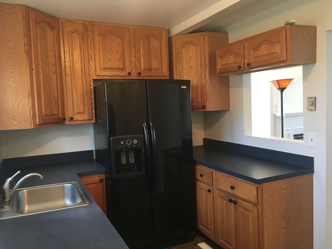 Foto principal - Gorgeous 3 BR/1 BA Single Family in Linthi...