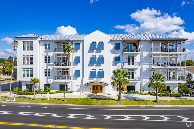 91 E Davis Blvd Tampa, FL 33606 - Cadillac Apartments