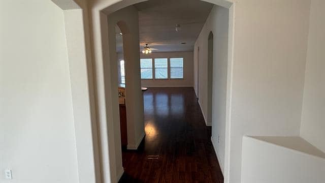 Foto del edificio - 519 Creekside Dr