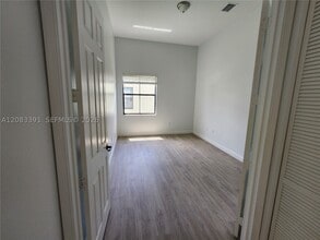 Building Photo - 5590 Carrera 5590