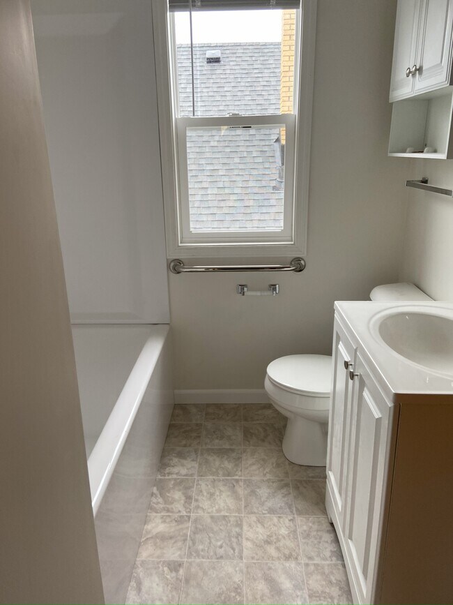 Foto del edificio - 254 Edgewood Ln