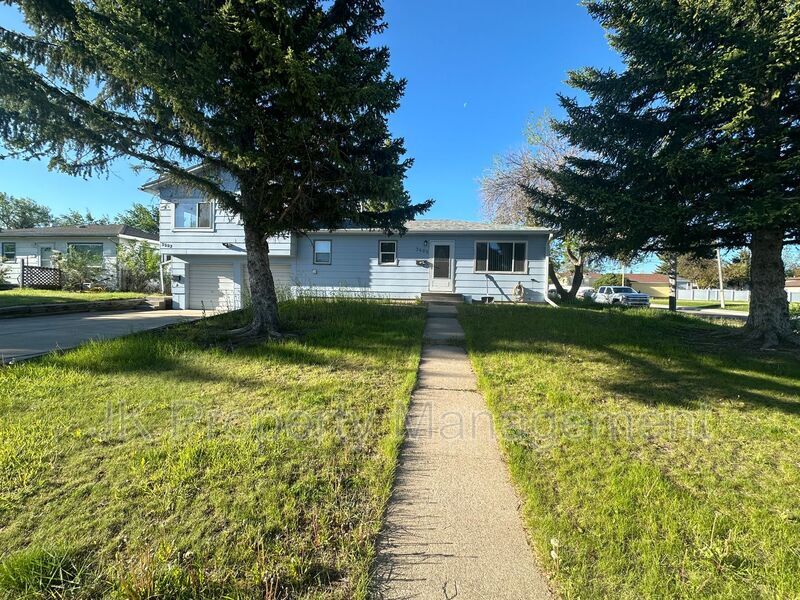 Primary Photo - 3600 9th Ave N