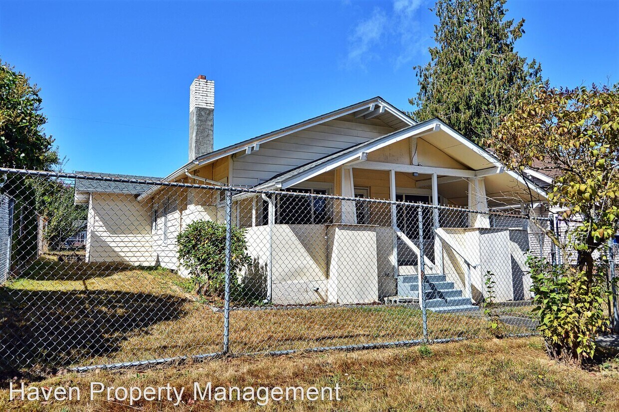 2 br, 1 bath House 4308 Fawcett Ave House Rental in WA