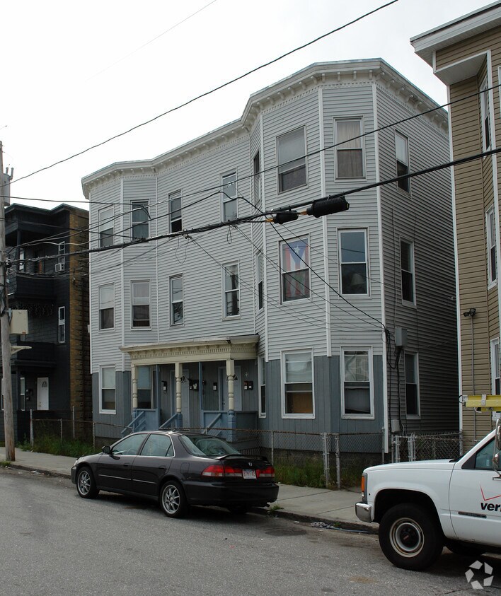 Primary Photo - 23-25 Springfield St