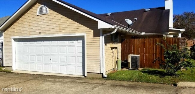 Building Photo - 2 br, 2 bath Condo - 152 S Foster Dr