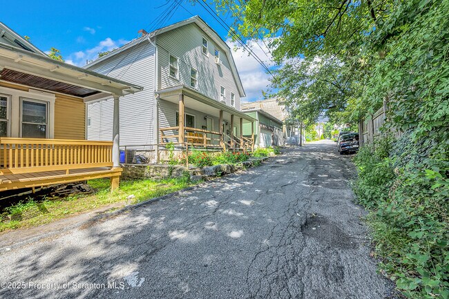 Building Photo - 514 Stipp Ct