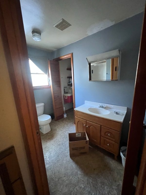 Building Photo - 8015 Colonial Dr