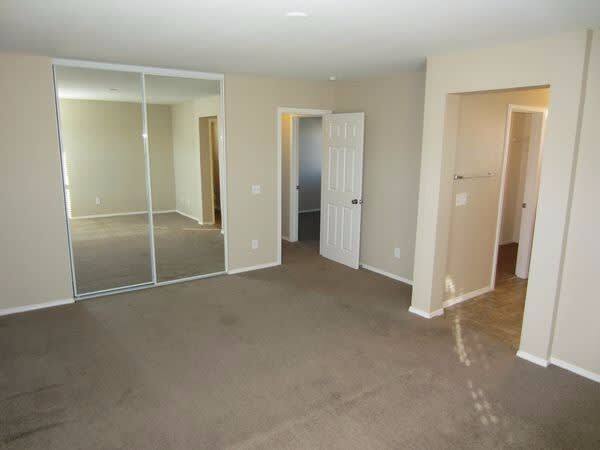 Foto del edificio - 3227 Canna Way