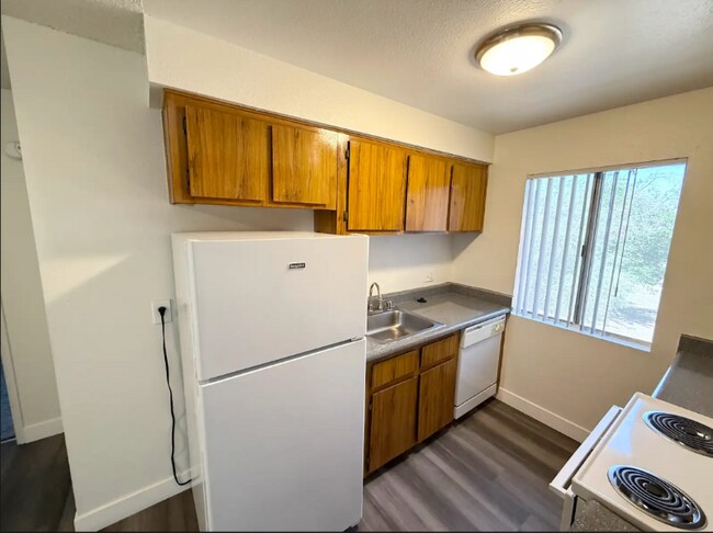 Foto del edificio - 1750 Karen Ave