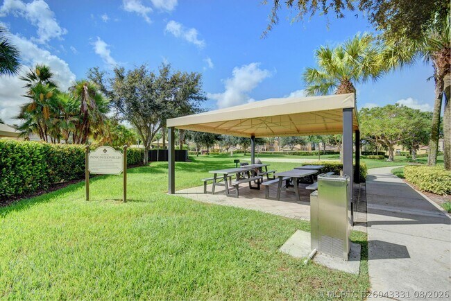 Foto del edificio - 7662 Spatterdock Dr