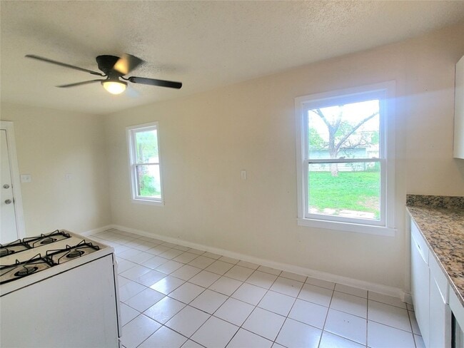 Building Photo - 1232 Cameron St