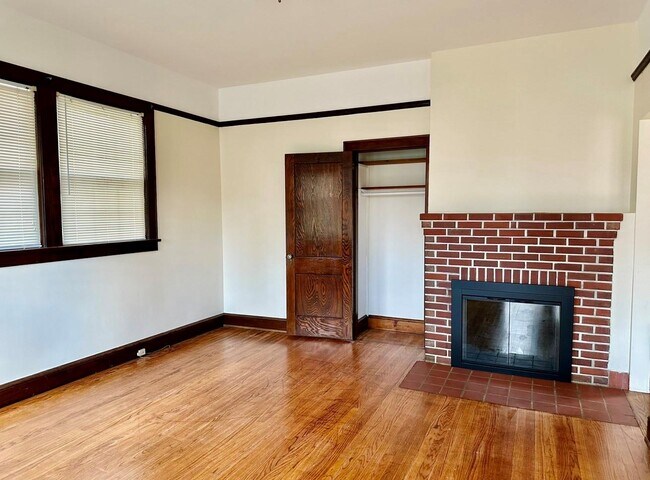 Foto del edificio - 128 Nethermont Ave