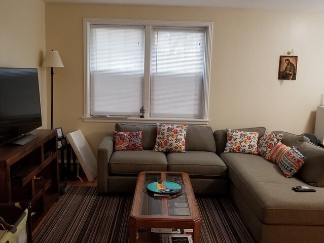 Foto del edificio - 2424 W Farragut Ave