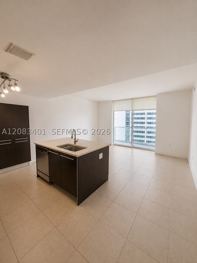 Foto del edificio - 1900 N Bayshore Dr