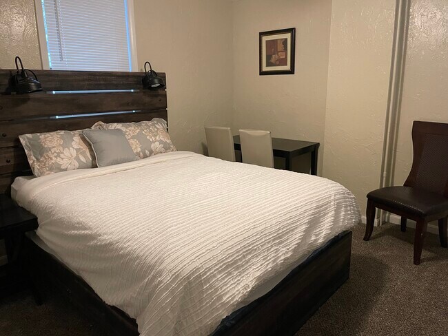 Foto del edificio - 1954 E 123rd St