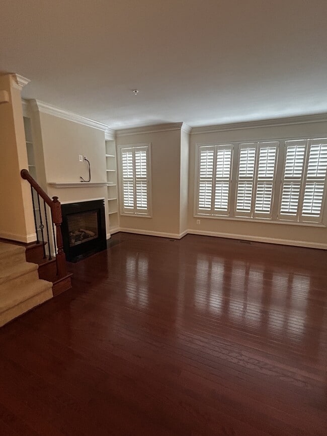 Building Photo - 617 Sprintsail Way