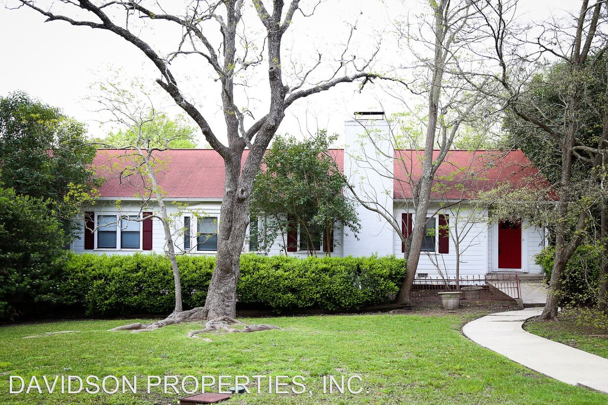Primary Photo - 3 br, 2 bath House - 628 Terrell Rd.