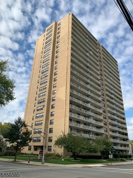Primary Photo - 285 Aycrigg Ave