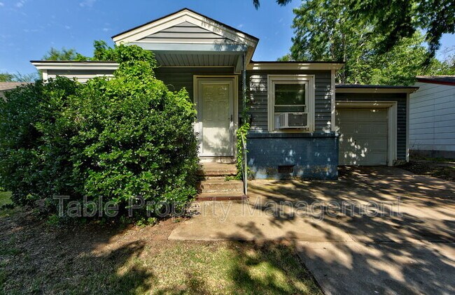 Building Photo - 2321 McCracken Drive