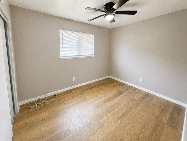 Building Photo - 1112 Muir Ct