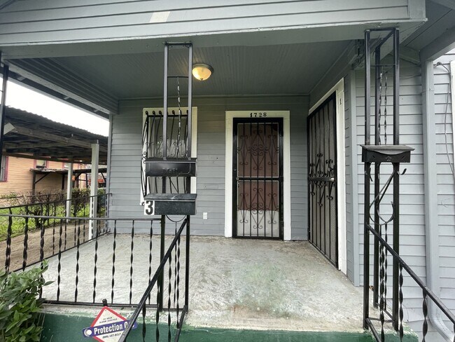 Foto del edificio - Cozy and Quaint 3 bedroom/1.5 bathroom home