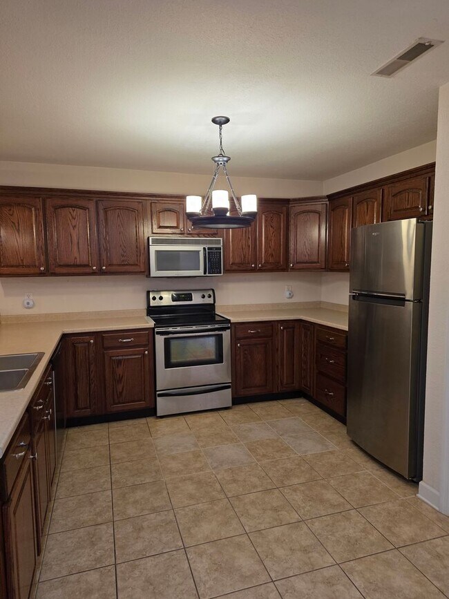 Building Photo - Beautiful 2 bedroom 2 full bath Condo near Missionary Ridge with garage, washer and dryer and gas...